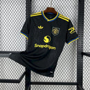 CAMISOLA DO MANCHESTER UNITED 25/26 PRETO