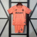 KIT INFANTIL DO PORTO 25/26 LARANJA