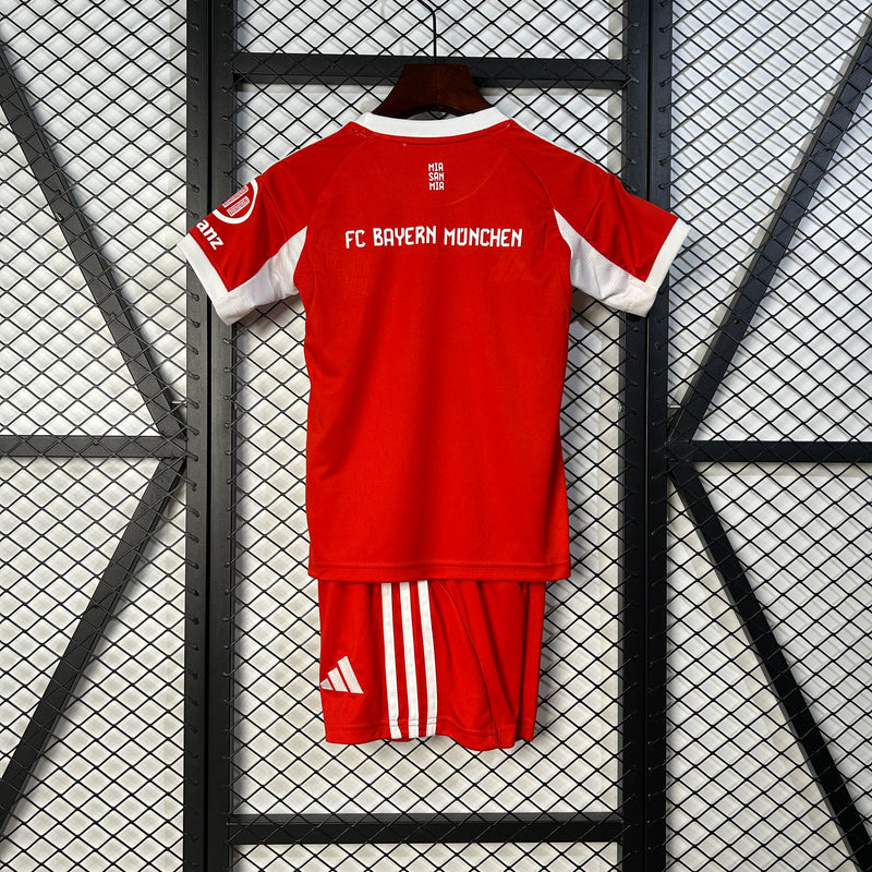 KIT INFANTIL DO BAYENR MUNICH 25/26 VERMELHO