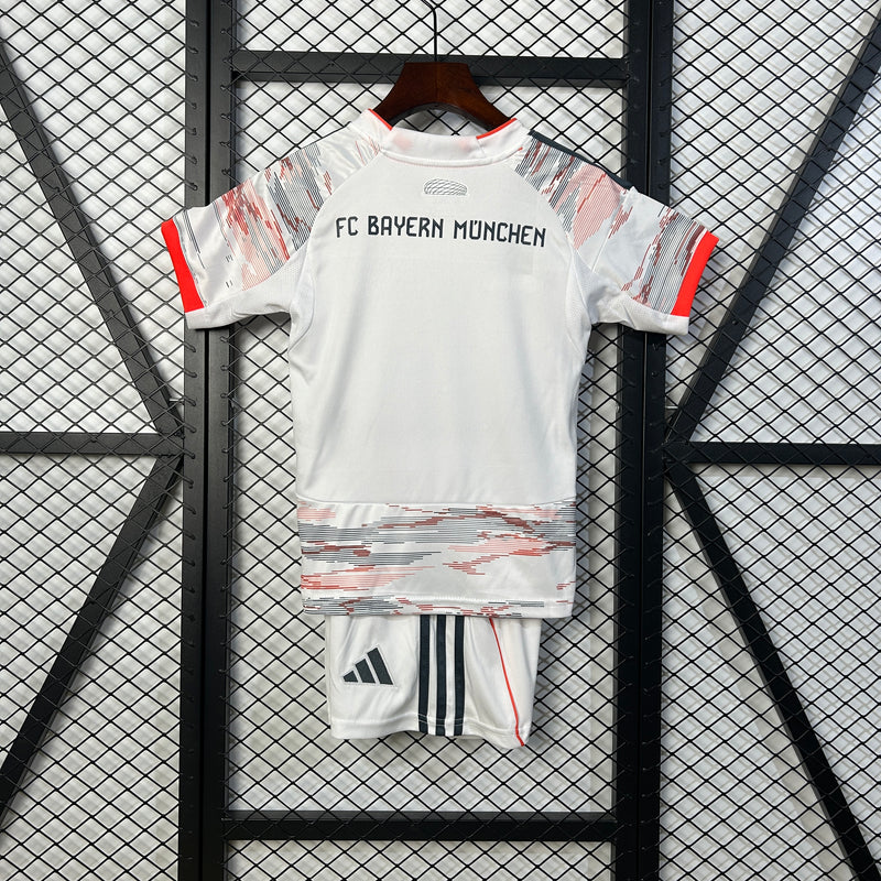 KIT INFANTIL DO BAYERN MUNICH 25/26 MULTICOLOR