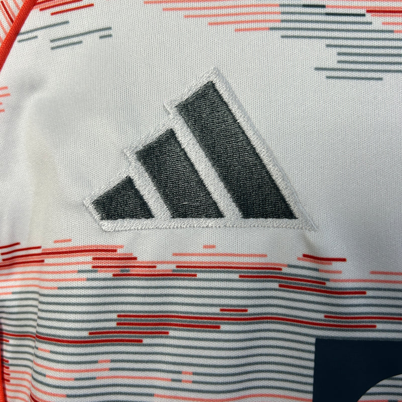 KIT INFANTIL DO BAYERN MUNICH 25/26 MULTICOLOR
