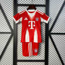 KIT INFANTIL DO BAYENR MUNICH 25/26 VERMELHO