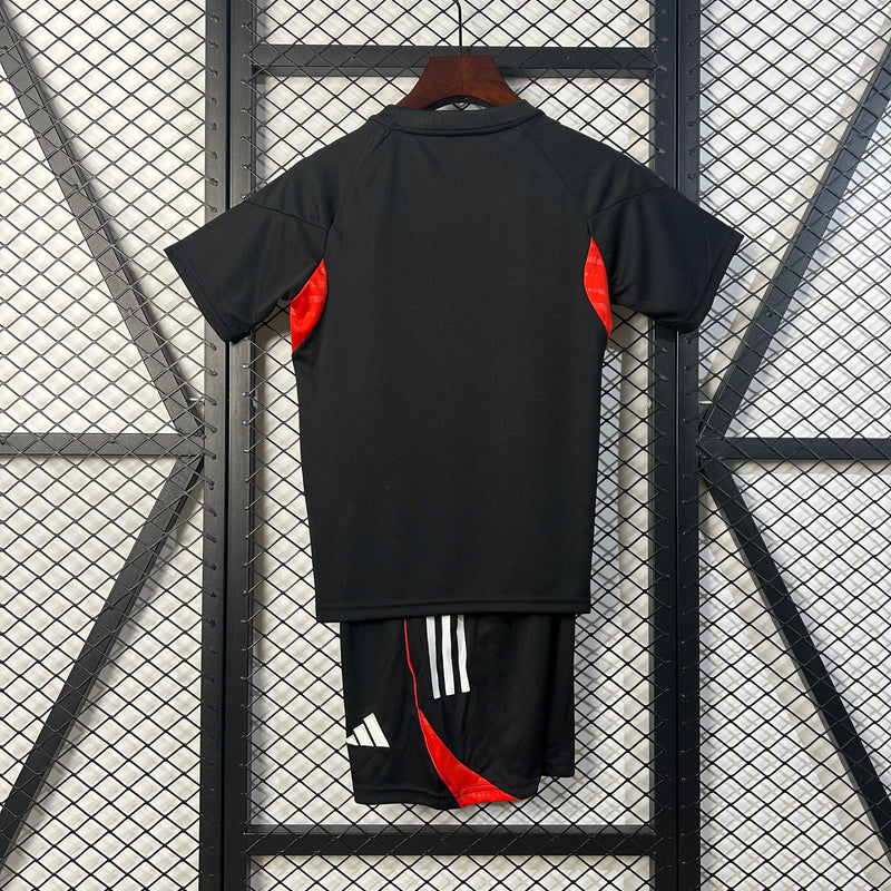 KIT INFANTIL DO BENFICA 25/26 PRETO