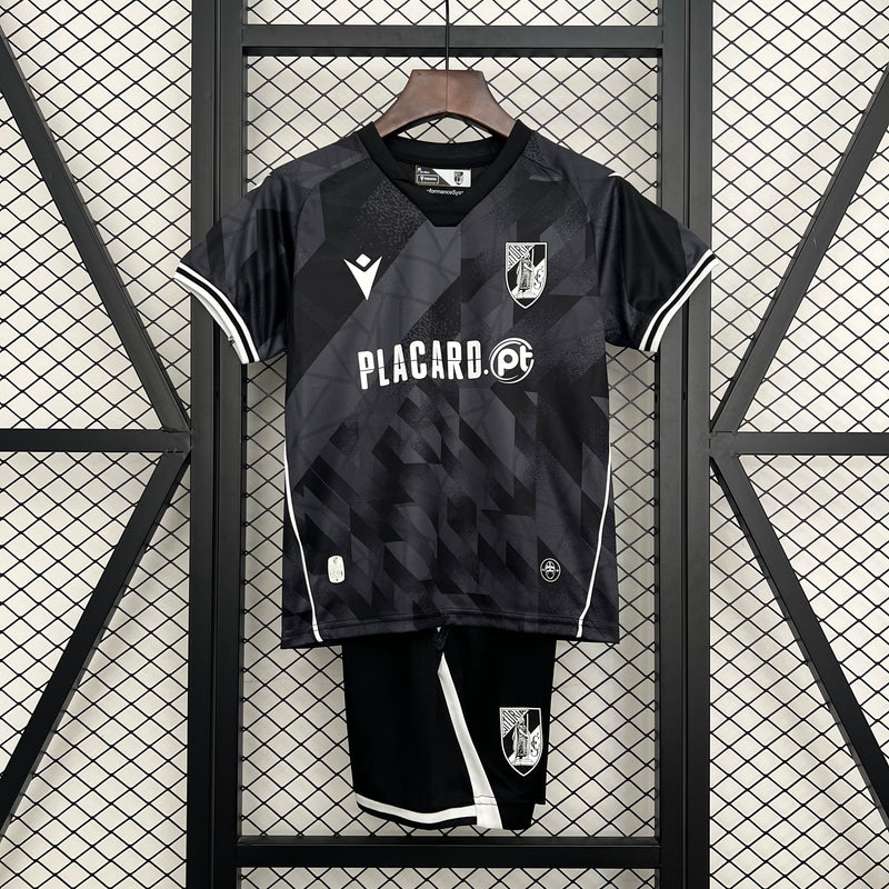 KIT INFANTIL DO VITÓRIA 25/26 PRETO
